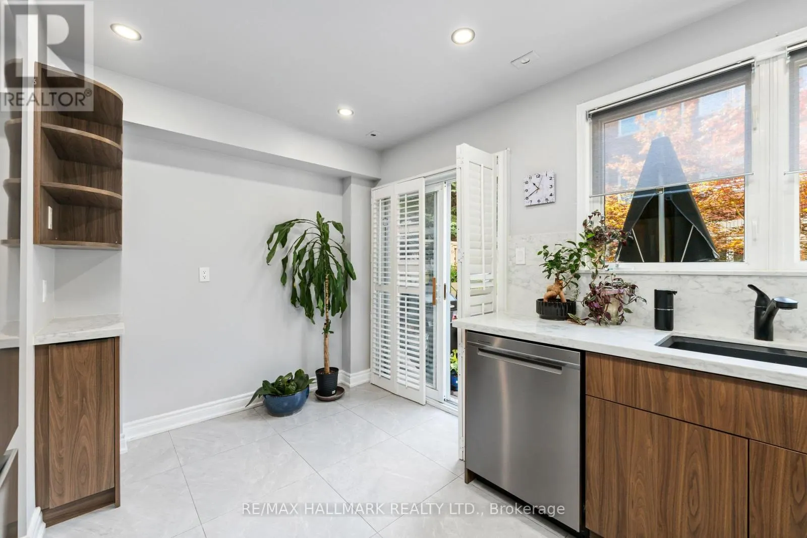 1505 - 28 ROSEBANK DRIVE
