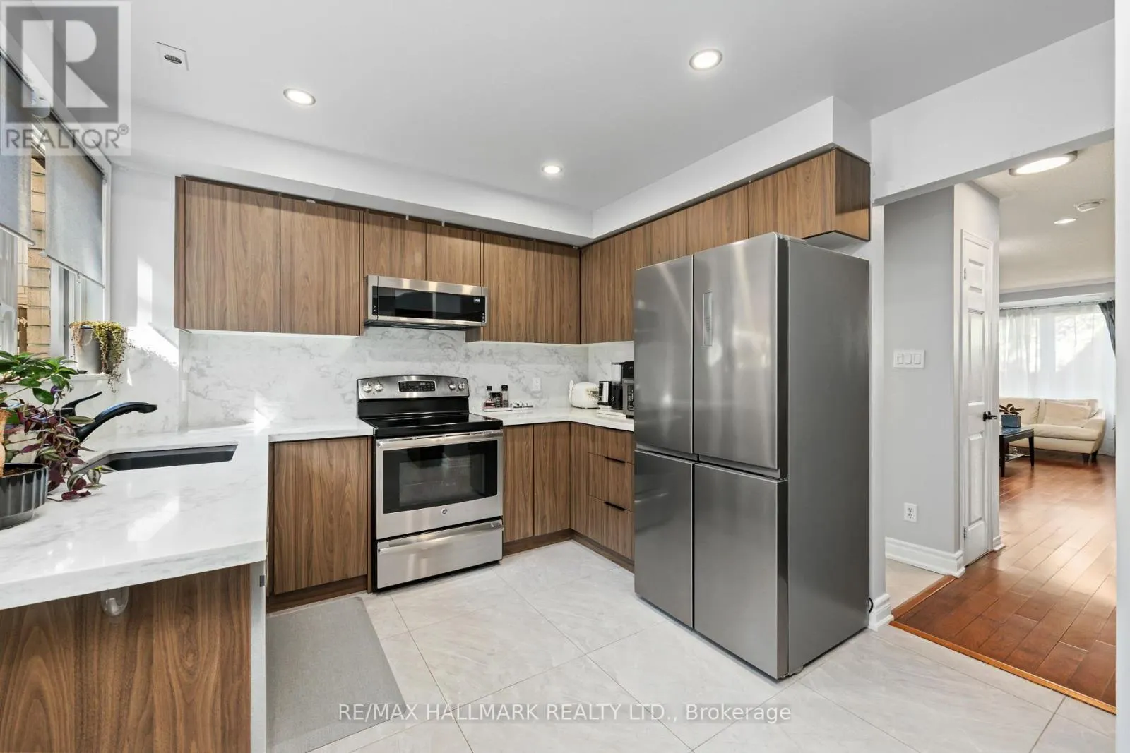 1505 - 28 ROSEBANK DRIVE