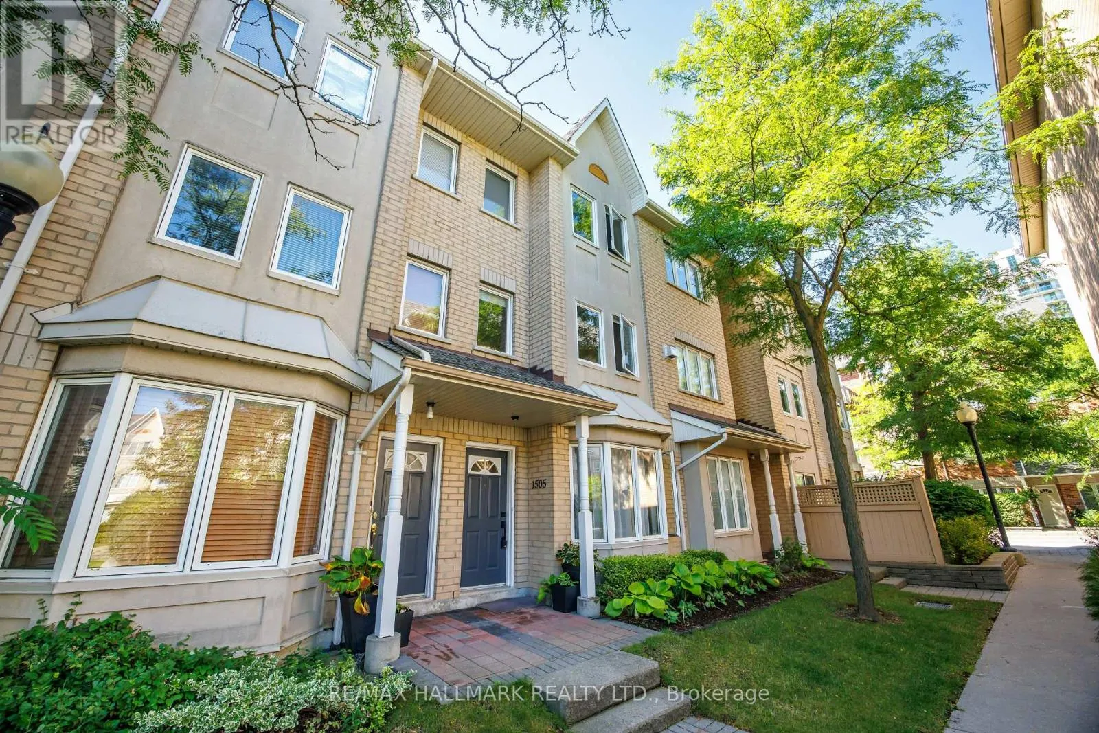 1505 - 28 ROSEBANK DRIVE