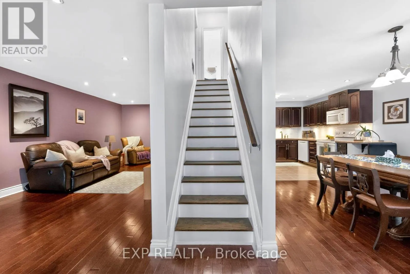 36 - 925 BAYLY STREET