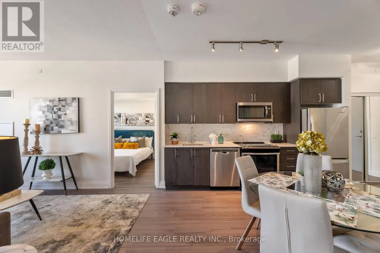 710 - 3121 SHEPPARD AVENUE E