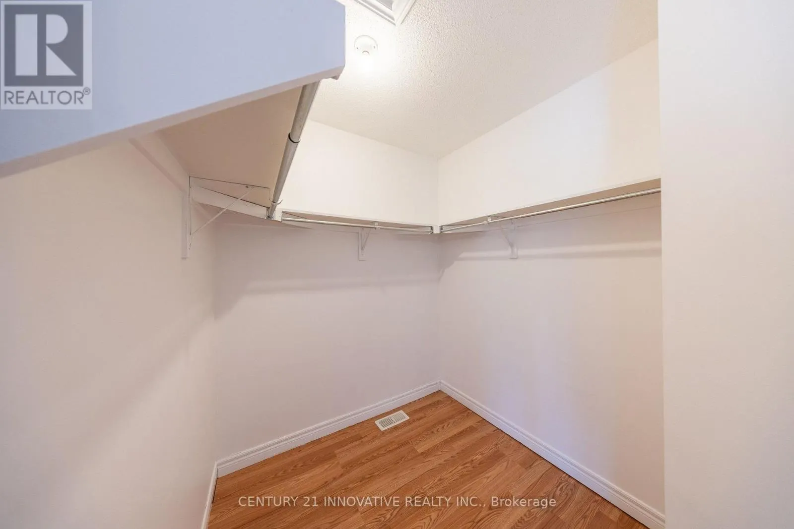 54 CARPENDALE CRESCENT