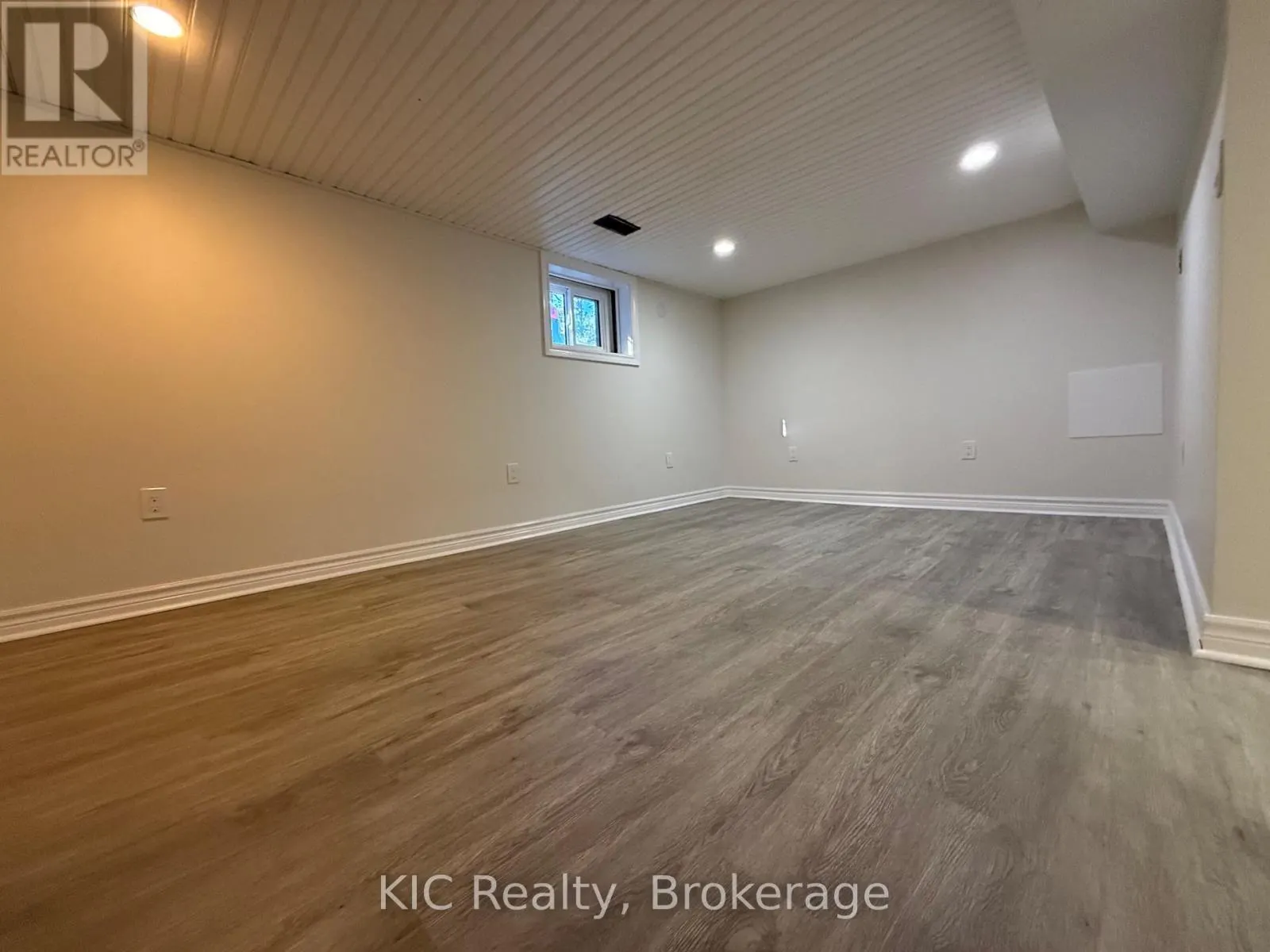 200 OSHAWA BOULEVARD N