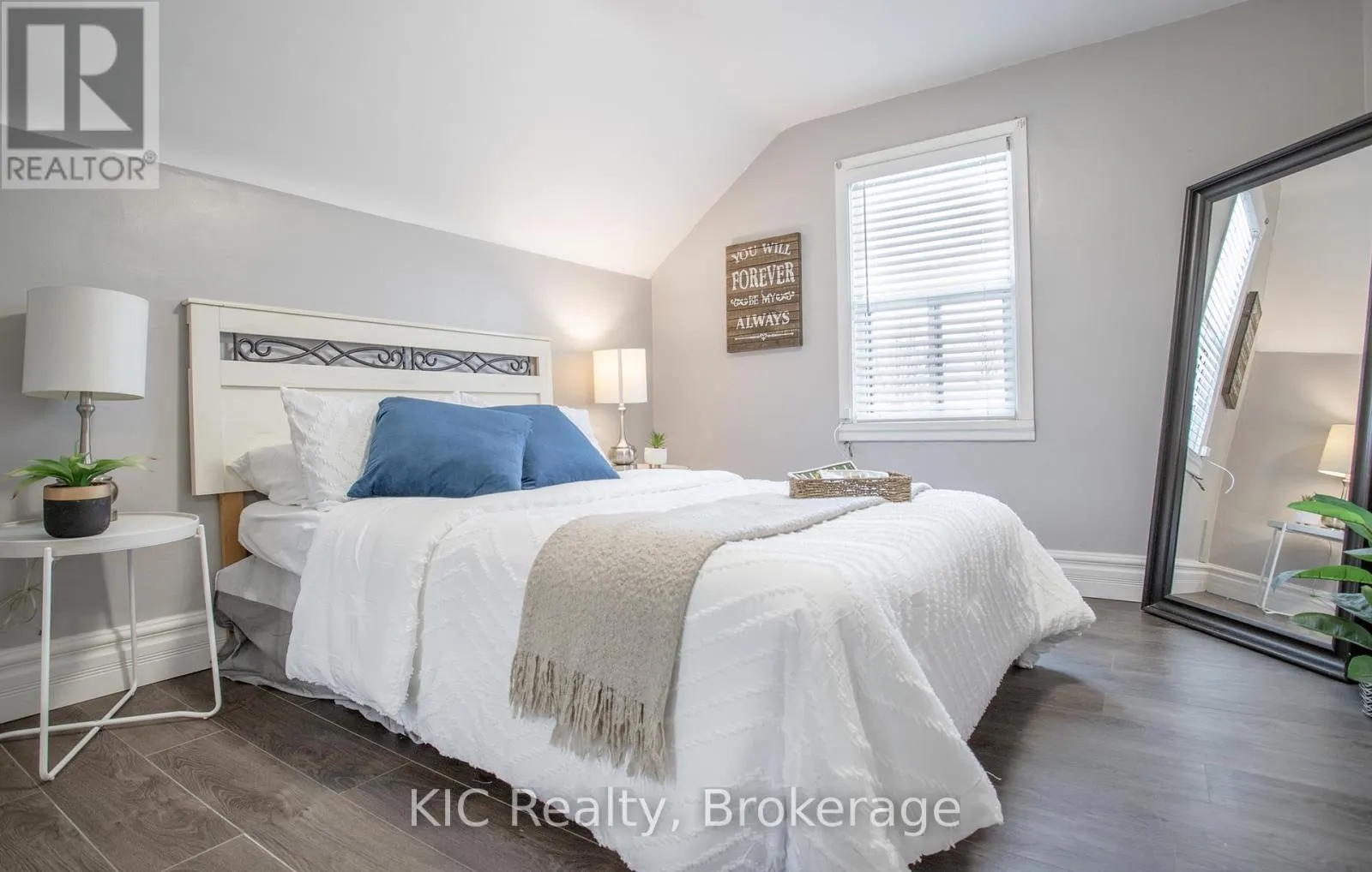 200 OSHAWA BOULEVARD N
