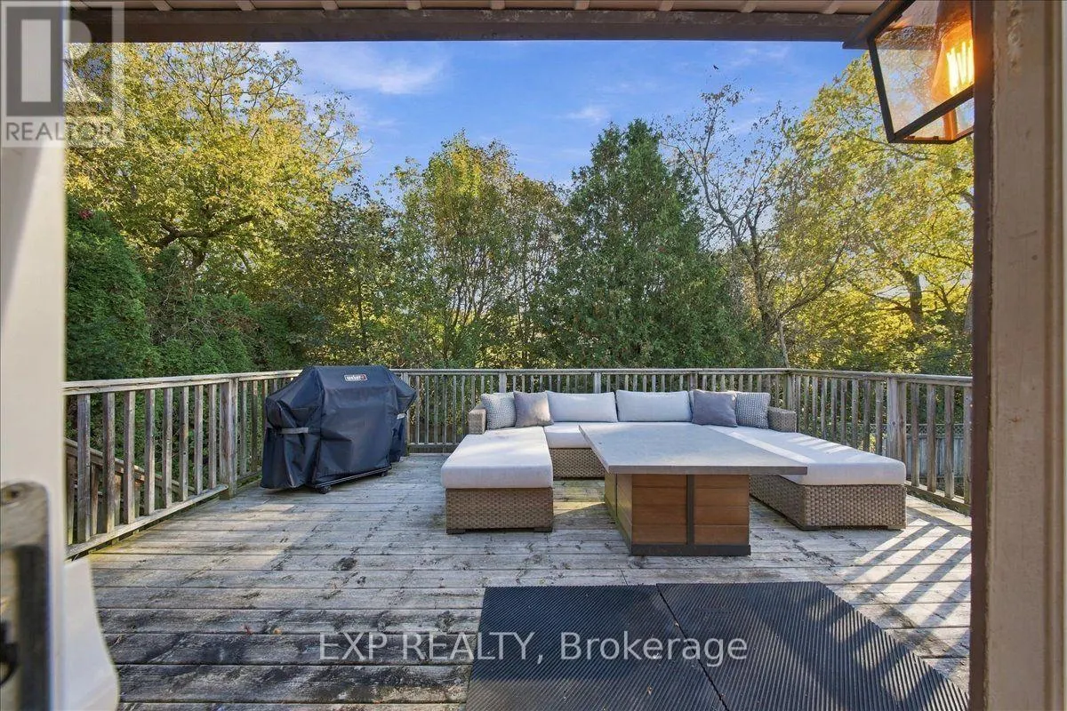523 BRENTWOOD AVENUE