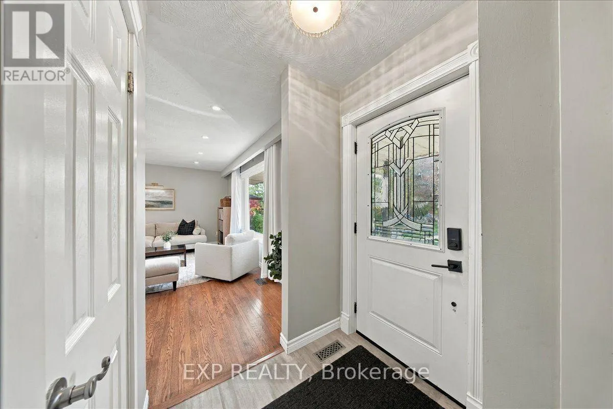 523 BRENTWOOD AVENUE