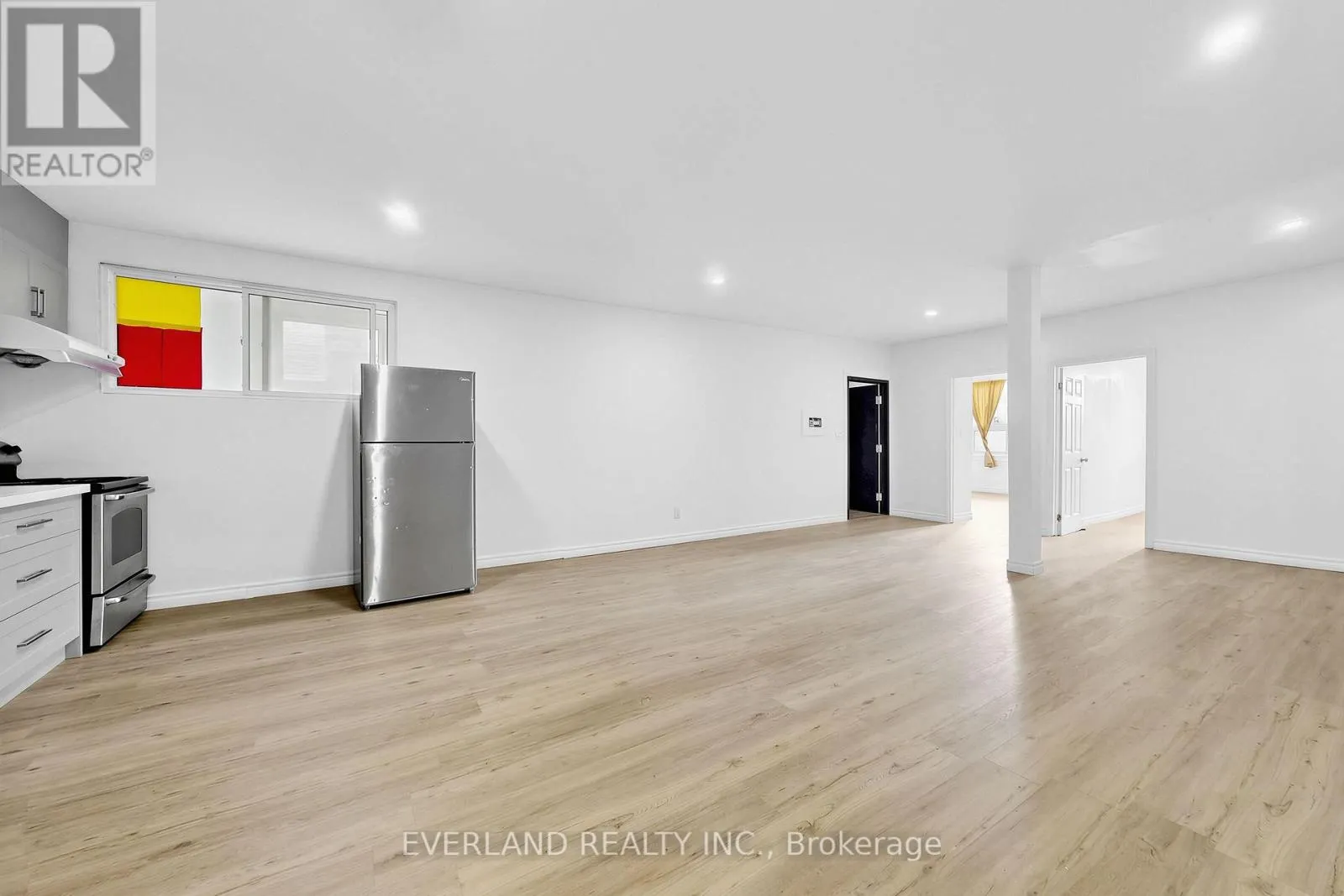 A - 20 KING STREET E