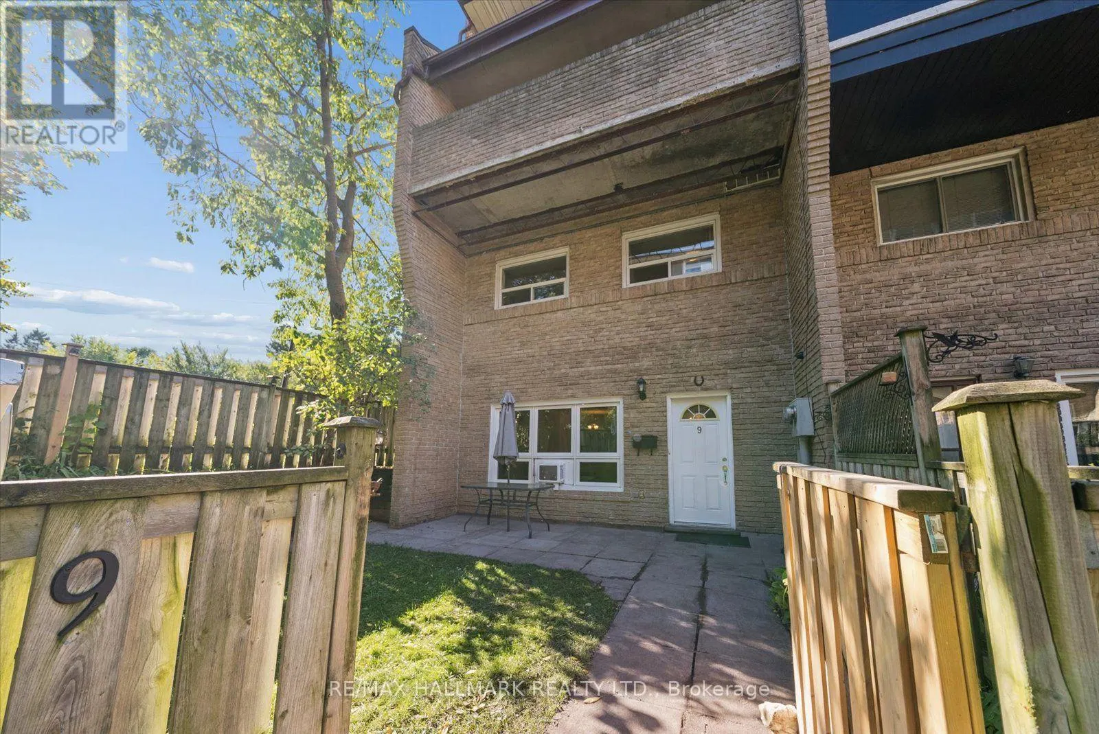9 - 91 MUIR DRIVE