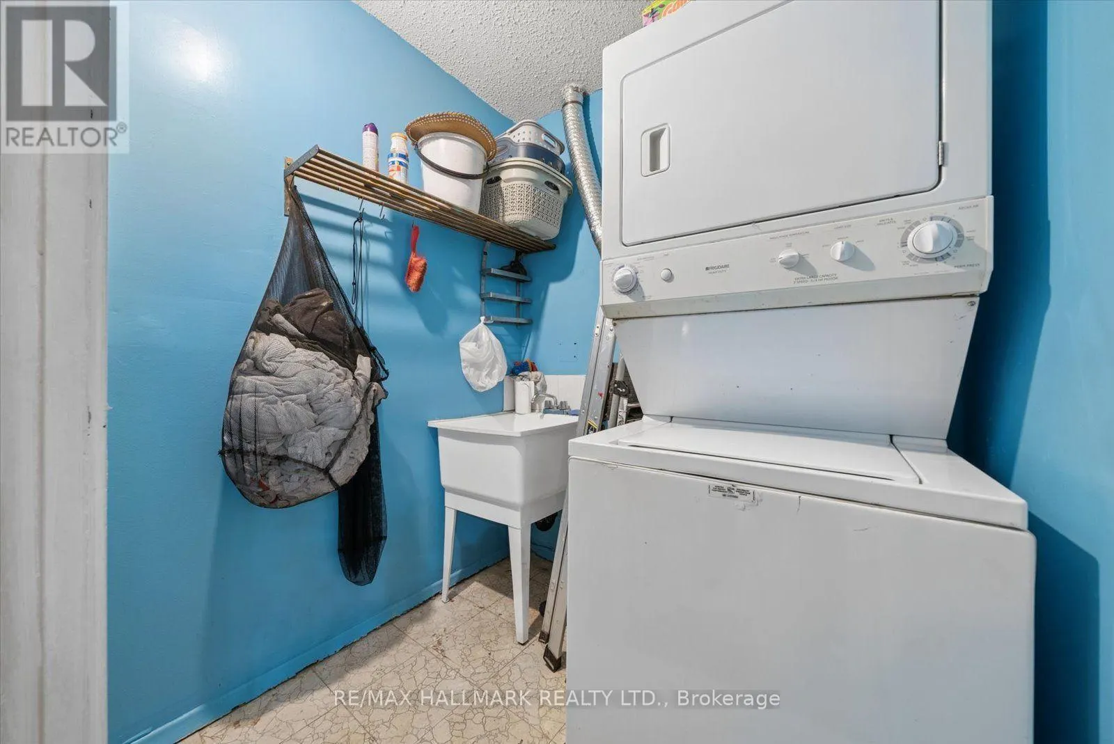 9 - 91 MUIR DRIVE
