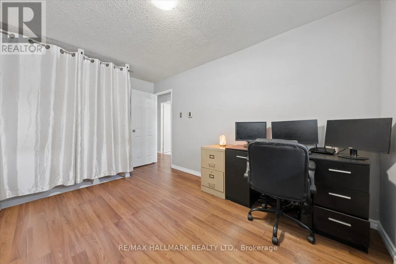 9 - 91 MUIR DRIVE