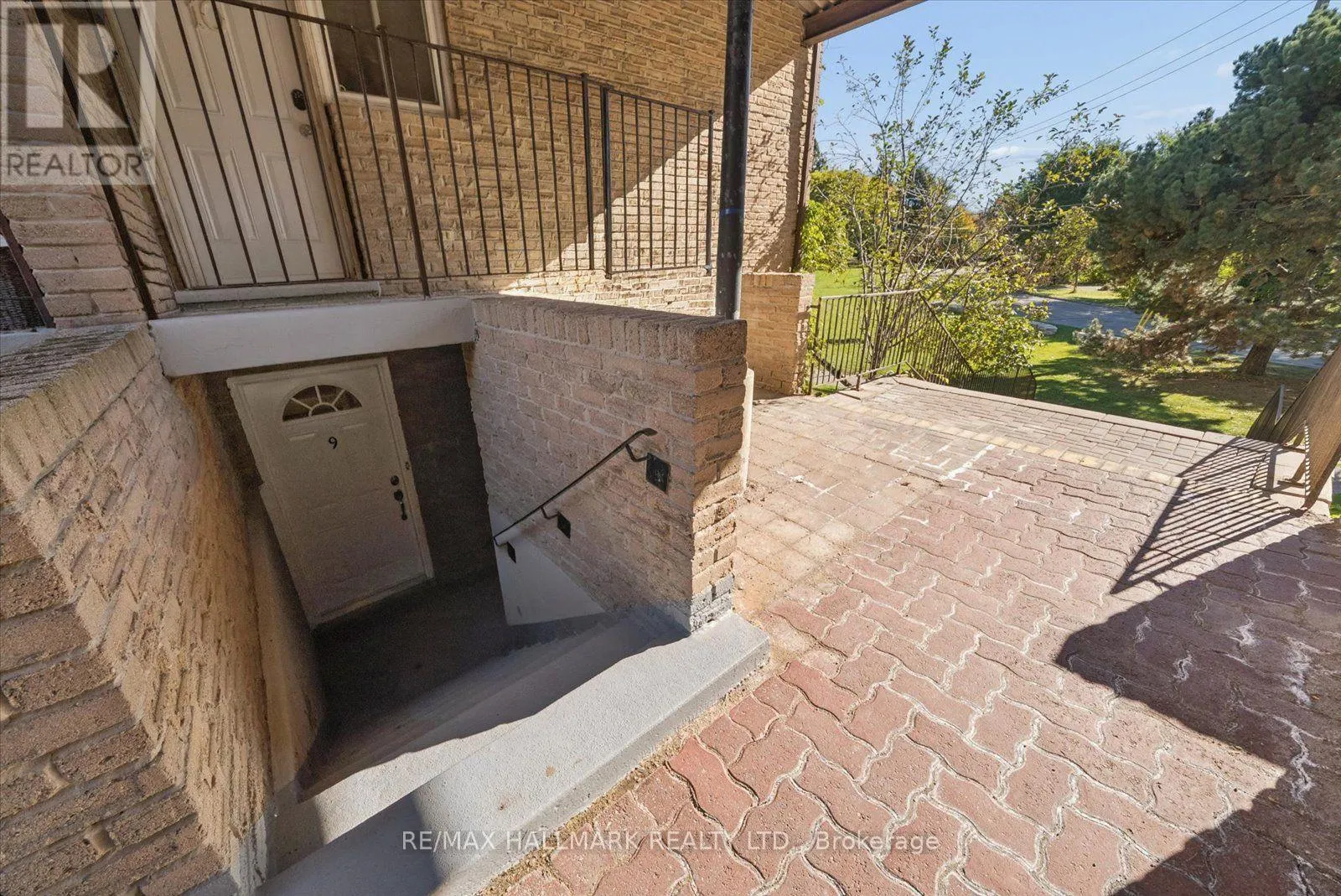 9 - 91 MUIR DRIVE