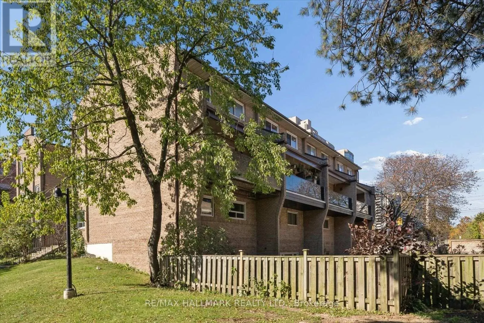 9 - 91 MUIR DRIVE