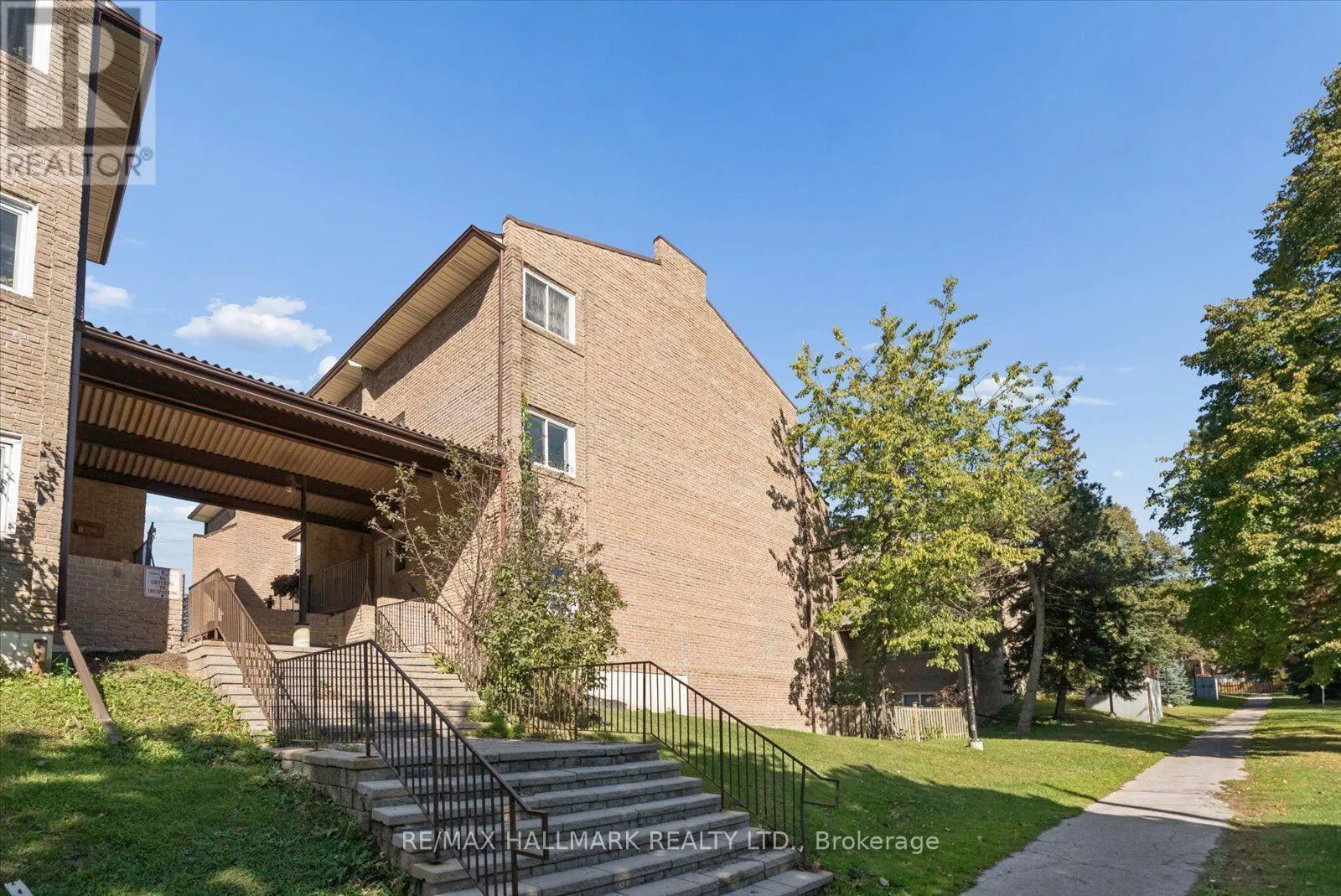 9 - 91 MUIR DRIVE