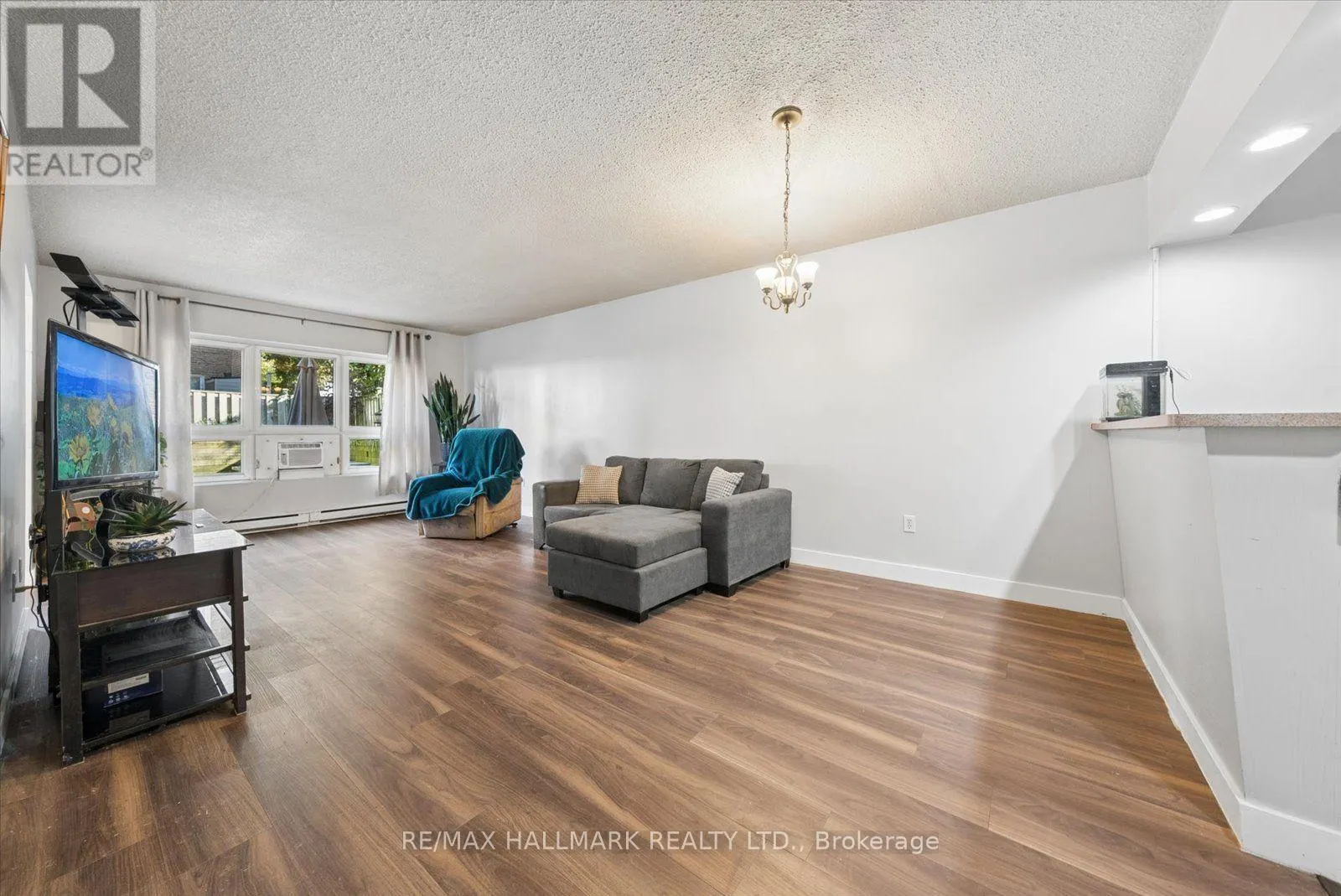 9 - 91 MUIR DRIVE