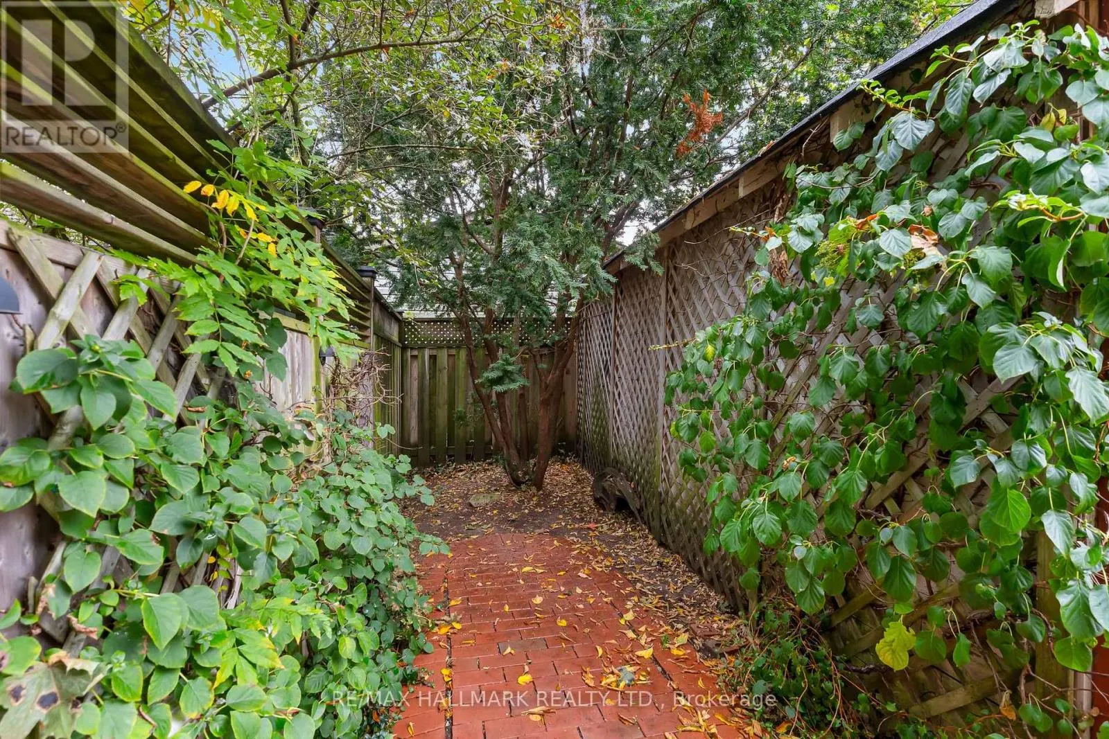 25 NORTHVIEW AVENUE