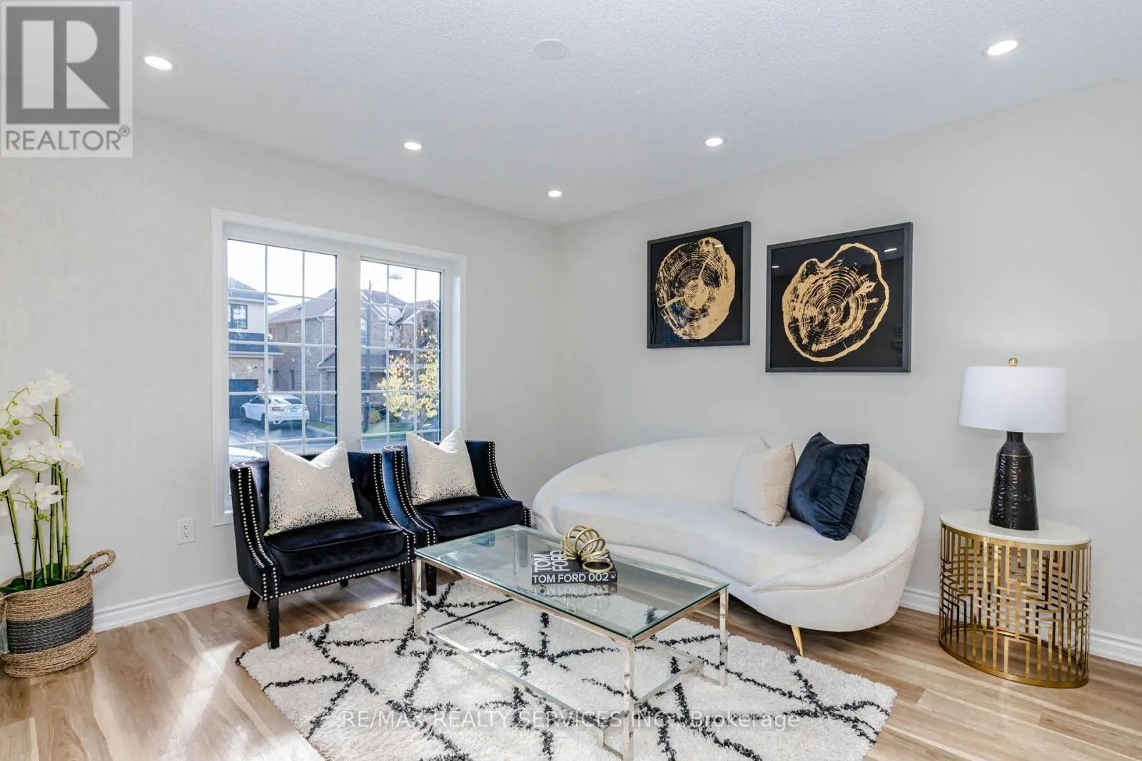 37 SKELTON CRESCENT