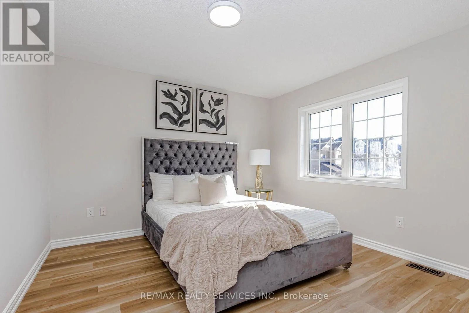 37 SKELTON CRESCENT