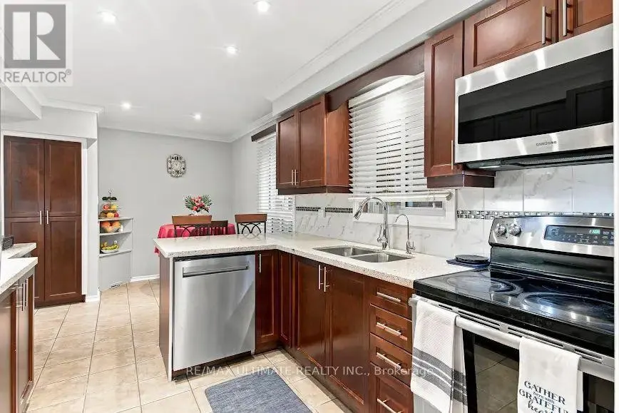 73 CLUETT DRIVE