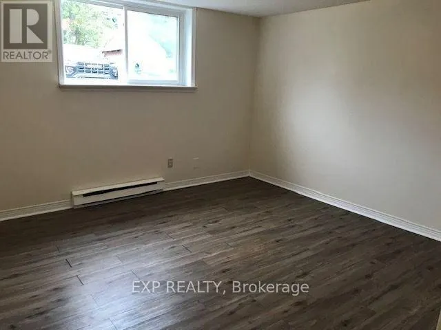 8 - 520 BLOOR STREET E #8