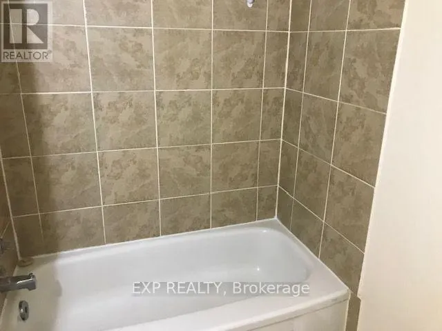 8 - 520 BLOOR STREET E #8