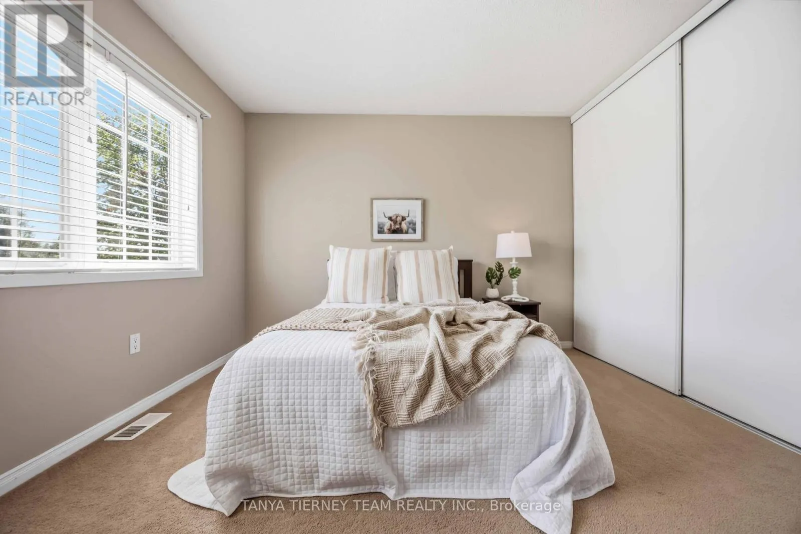 828 TAGGART CRESCENT