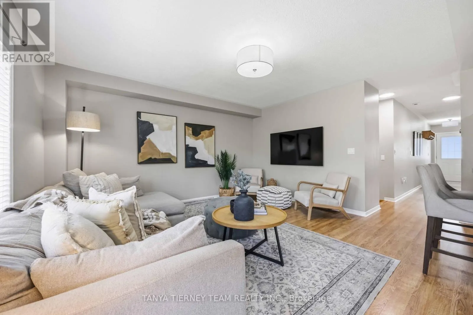828 TAGGART CRESCENT