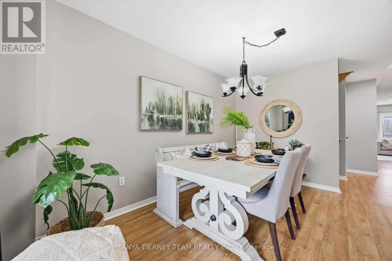 828 TAGGART CRESCENT