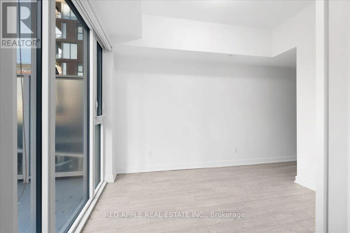207 - 30 BASEBALL PLACE