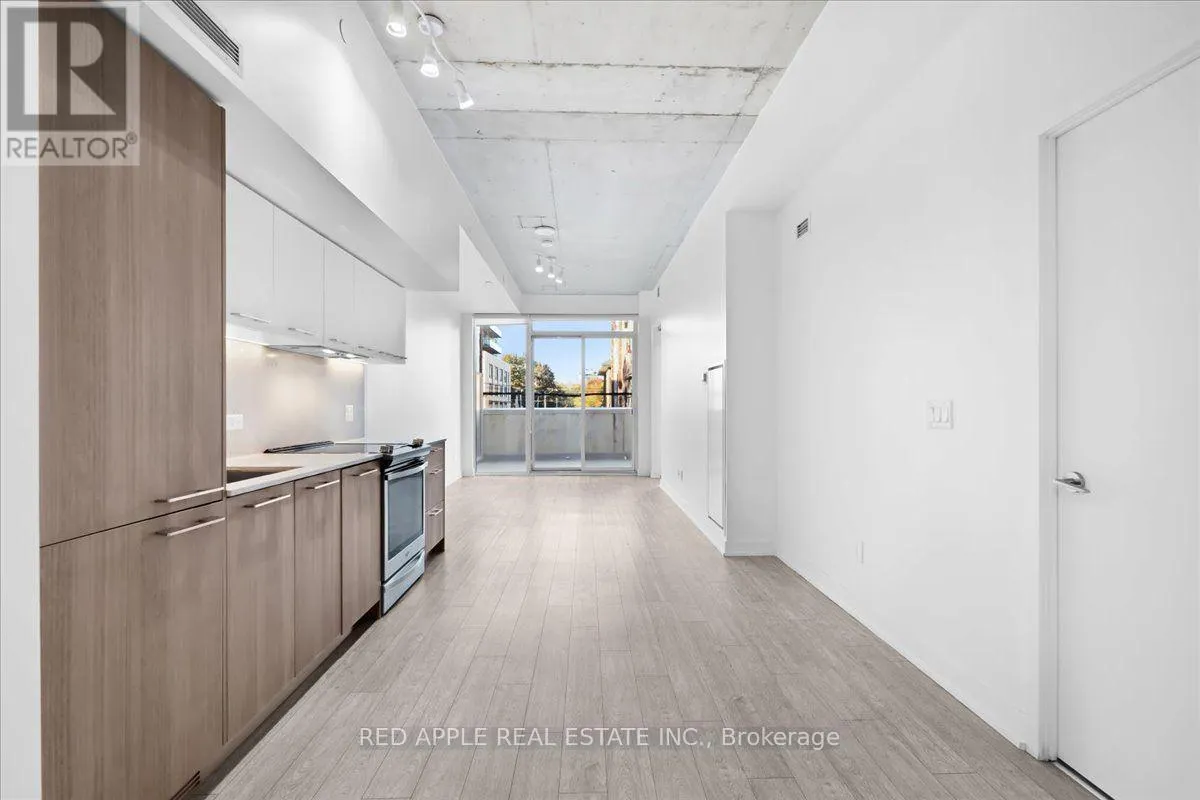 207 - 30 BASEBALL PLACE
