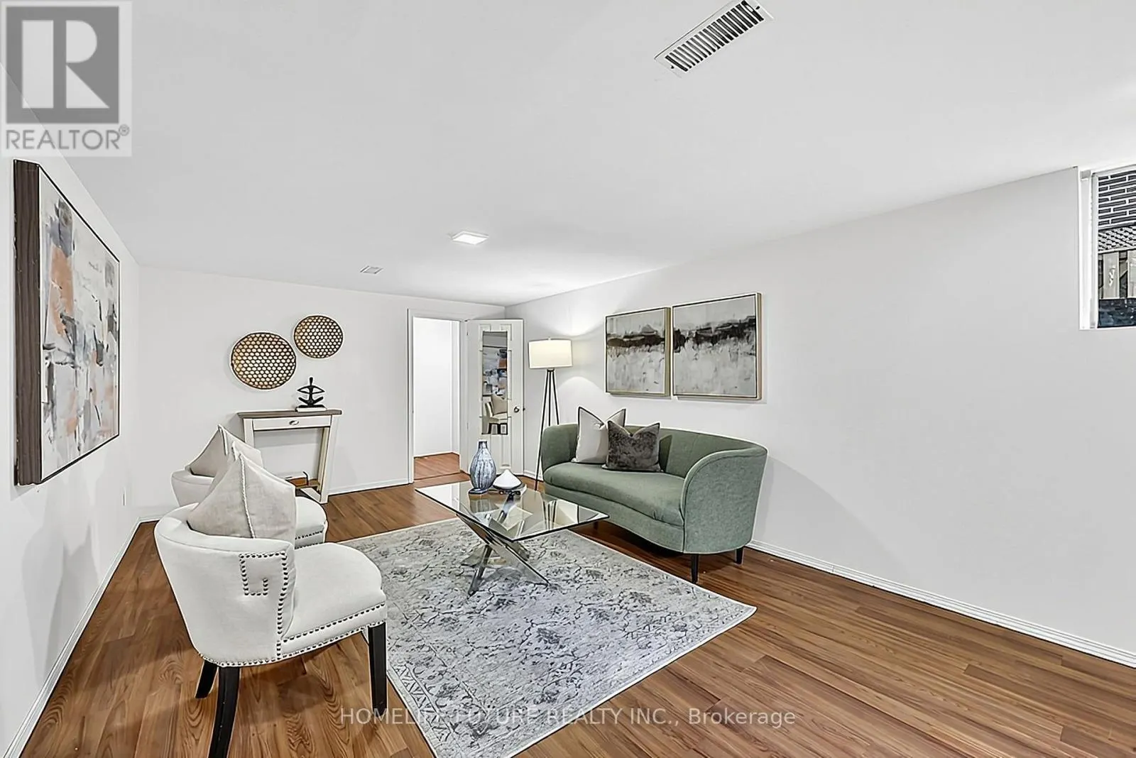 18 IVAN ROAD