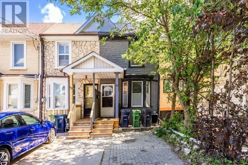 93 MURIEL AVENUE N