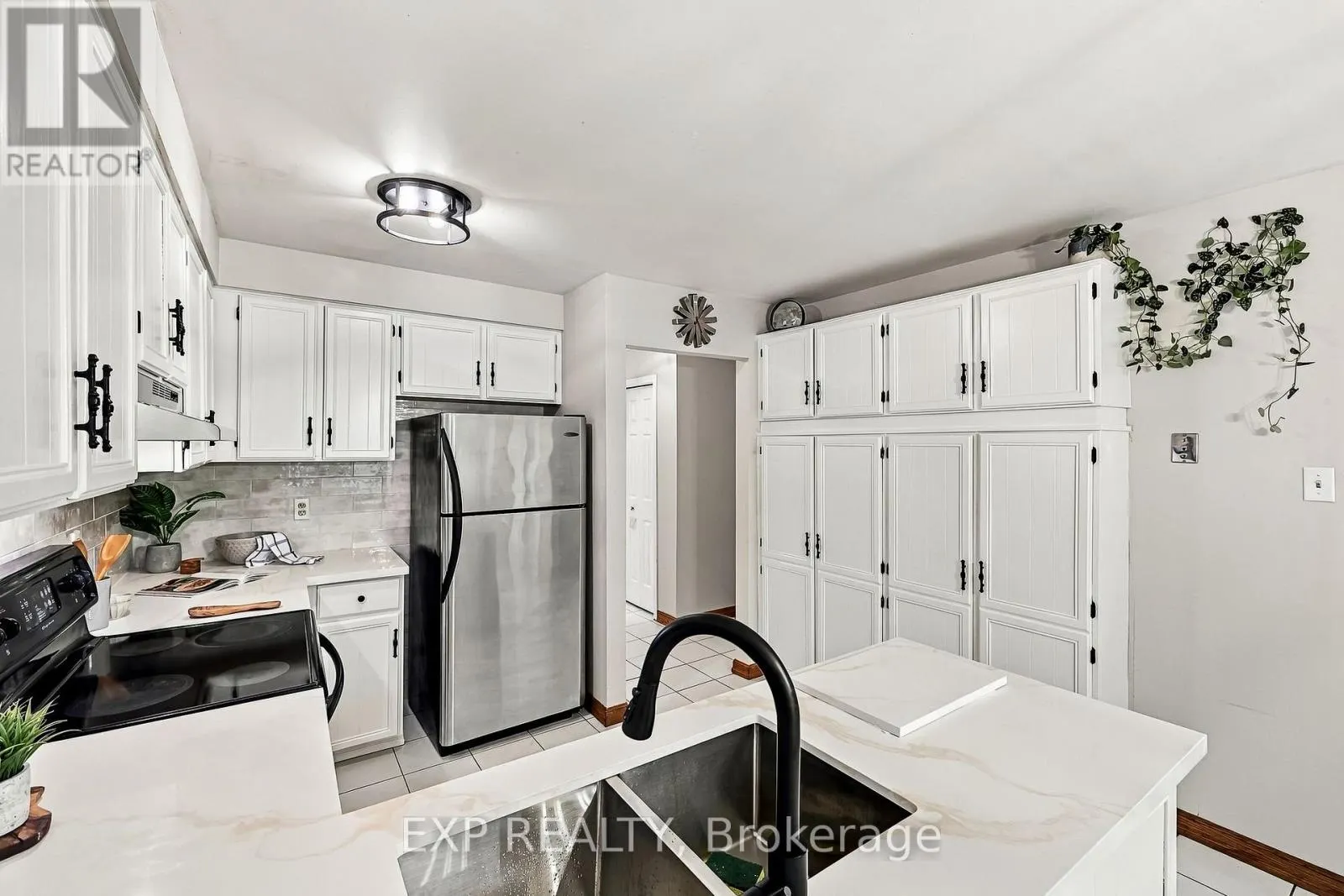 40 ORCHARD PARK DRIVE