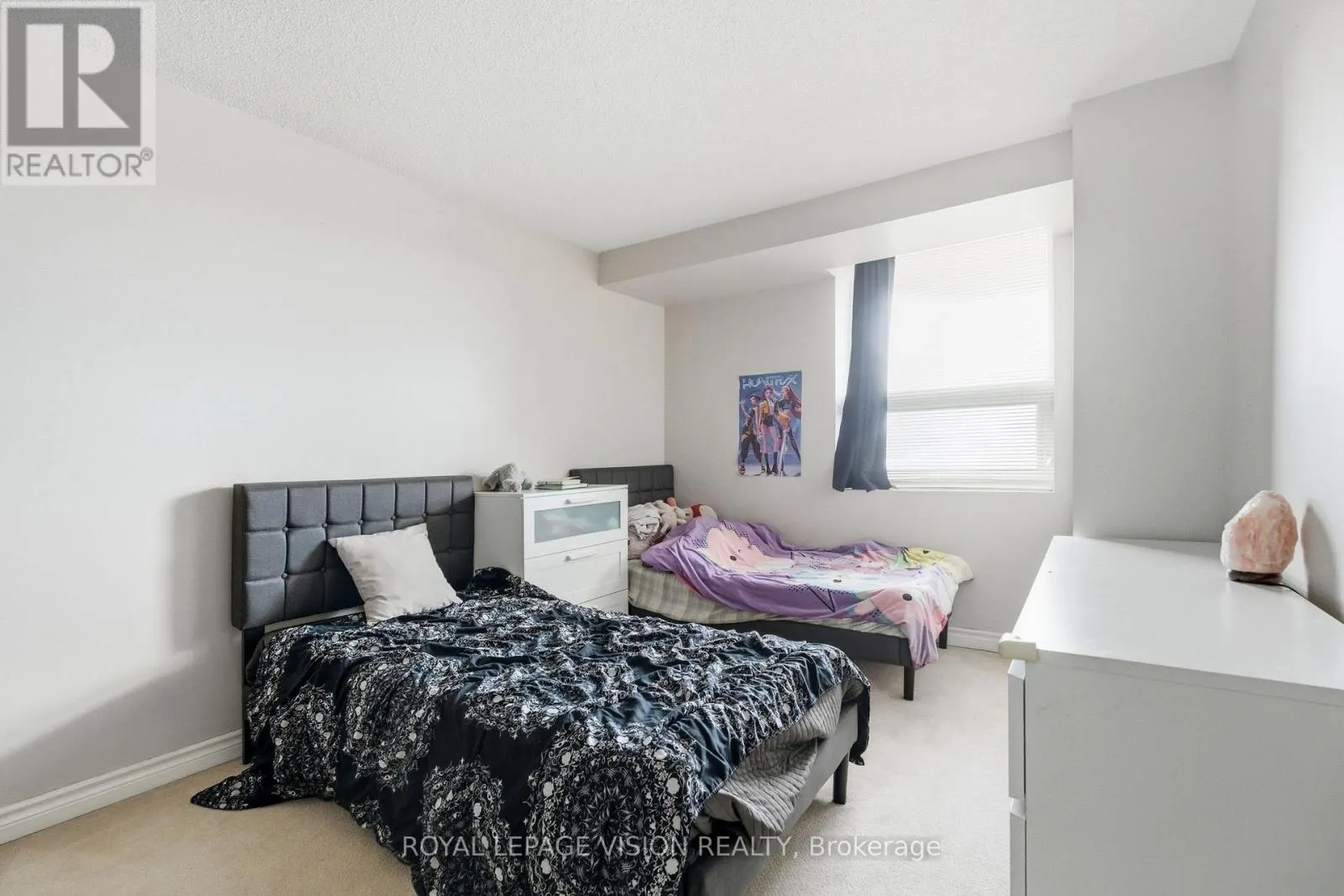 319 - 10 DEAN PARK ROAD