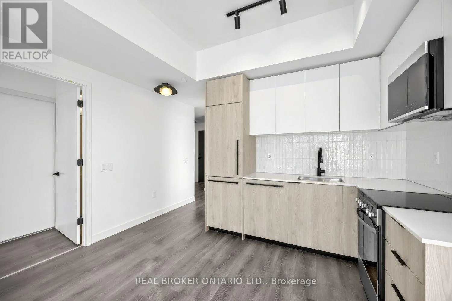 827 - 1625 MILITARY TRAIL