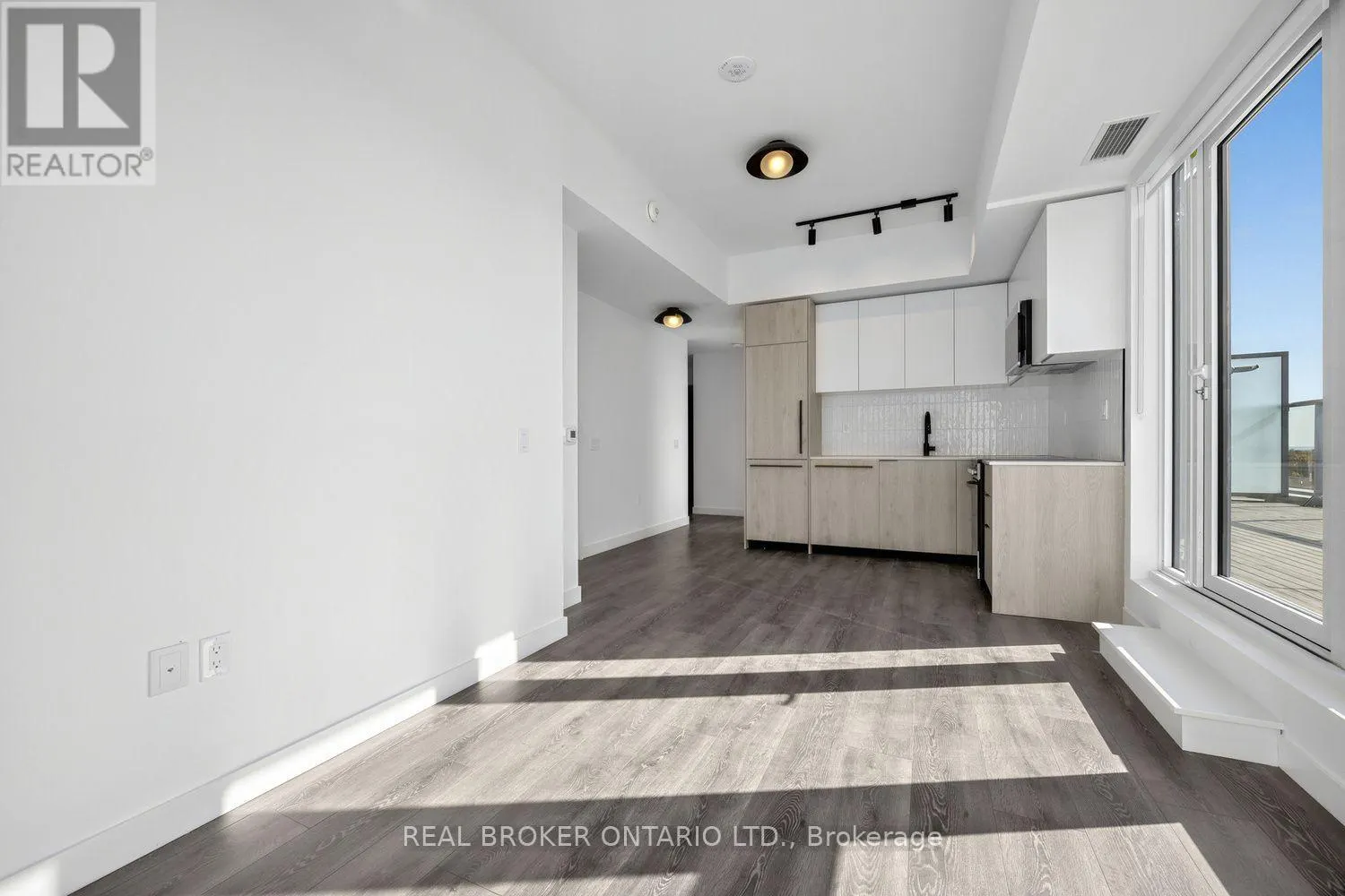 827 - 1625 MILITARY TRAIL