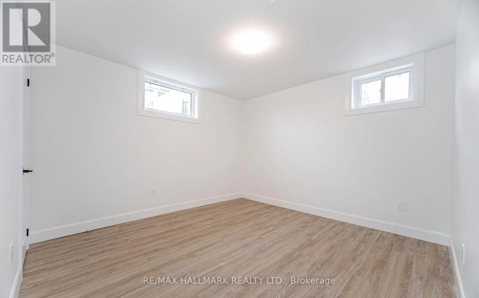 283 PORTER - LOWER LEVEL STREET