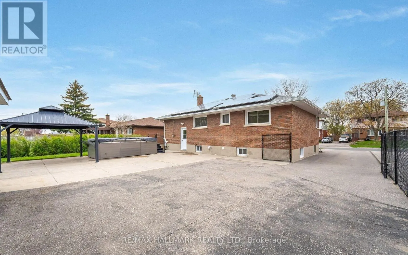 283 PORTER - LOWER LEVEL STREET