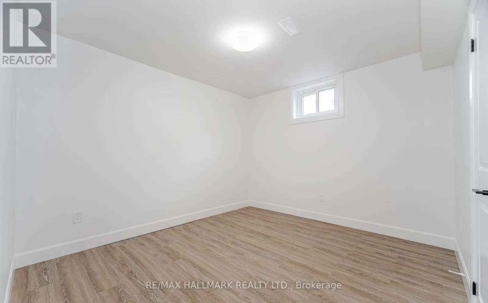 283 PORTER - LOWER LEVEL STREET