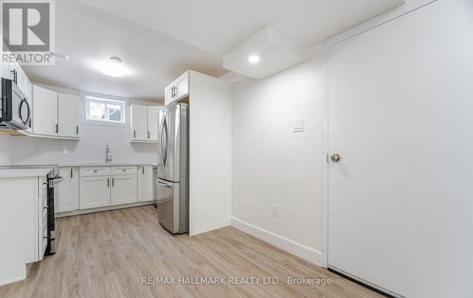 283 PORTER - LOWER LEVEL STREET