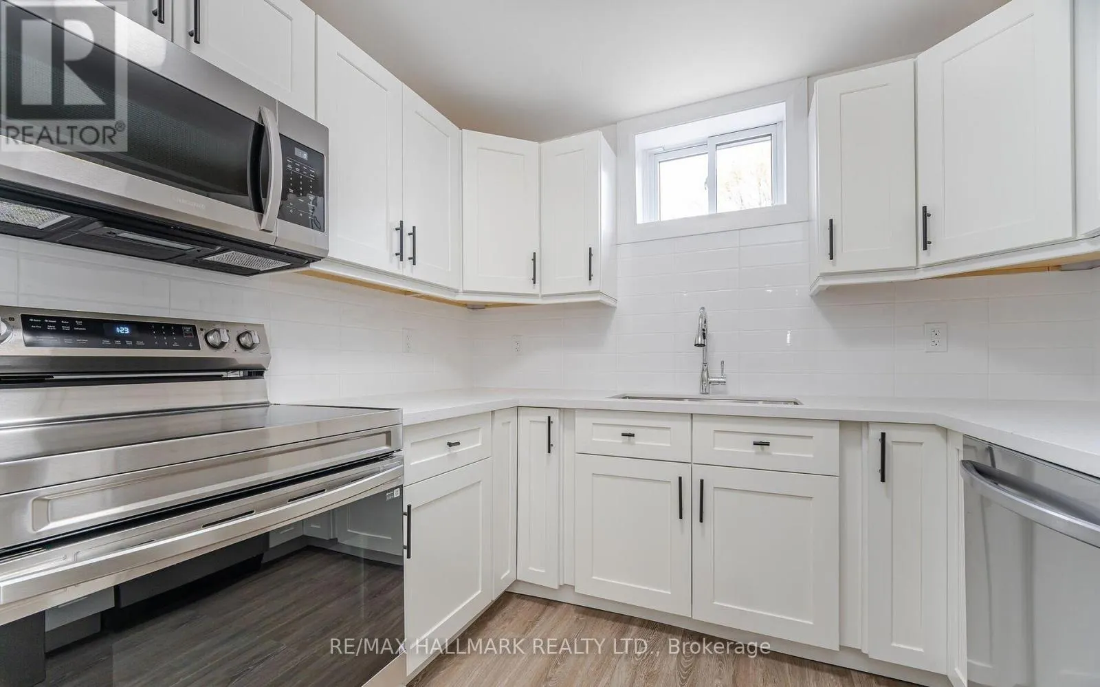283 PORTER - LOWER LEVEL STREET