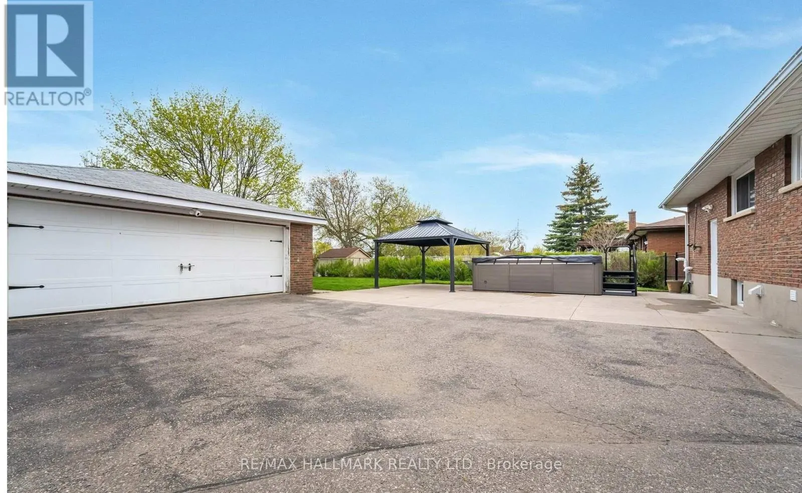 283 PORTER - LOWER LEVEL STREET