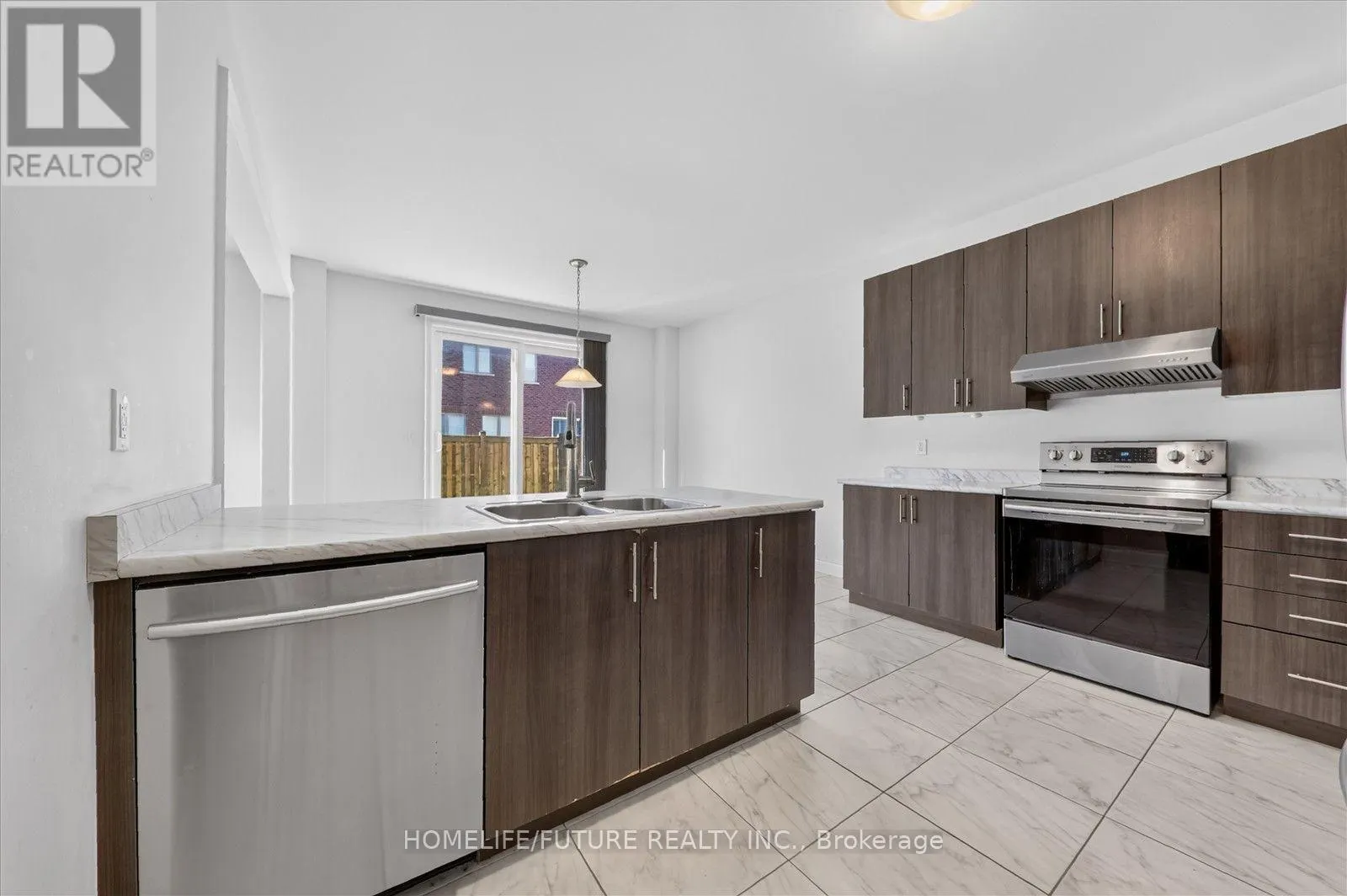 2548 BANDSMAN CRESCENT