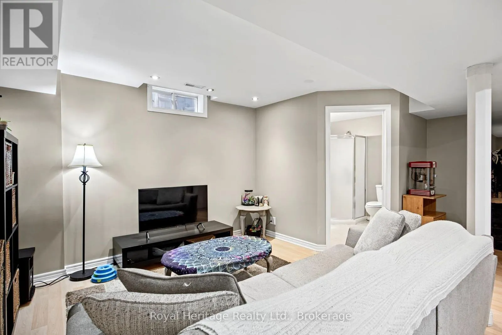 65 CRANBORNE CRESCENT
