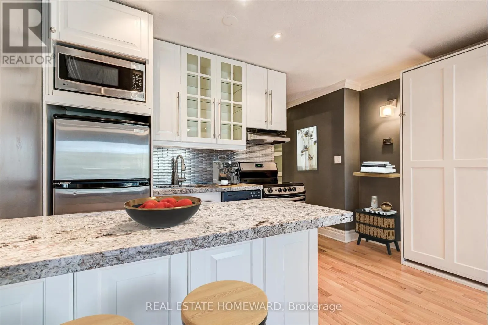 322 - 123 WOODBINE AVENUE