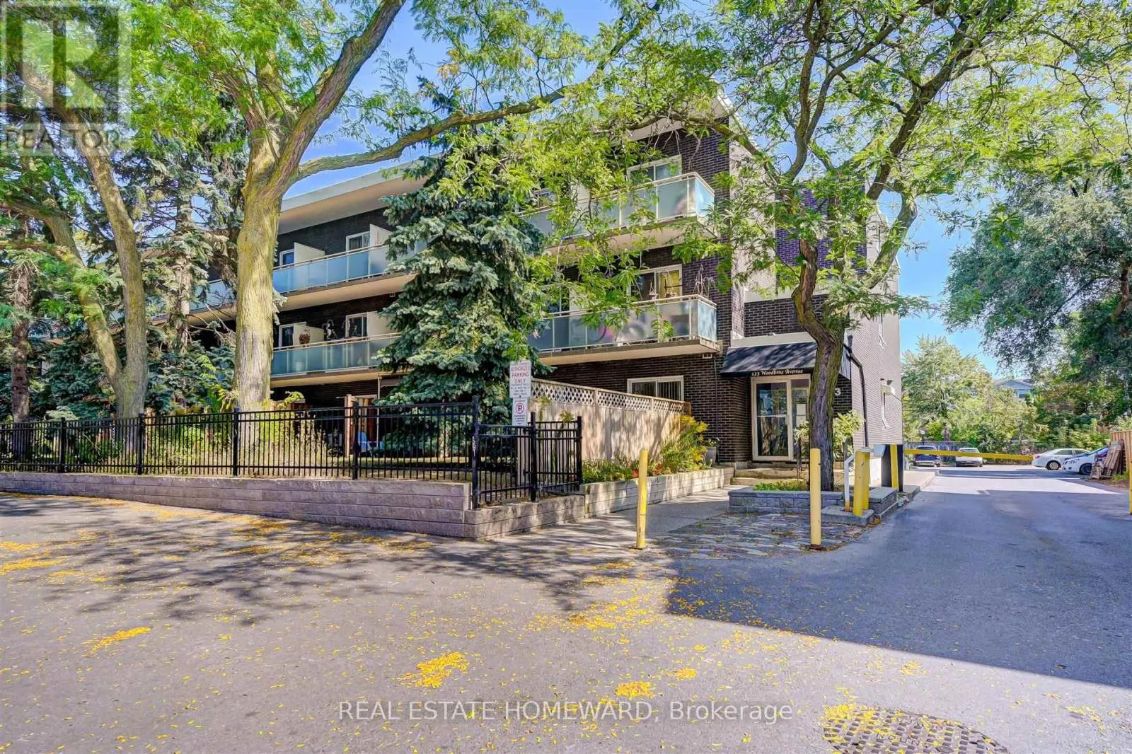 322 - 123 WOODBINE AVENUE