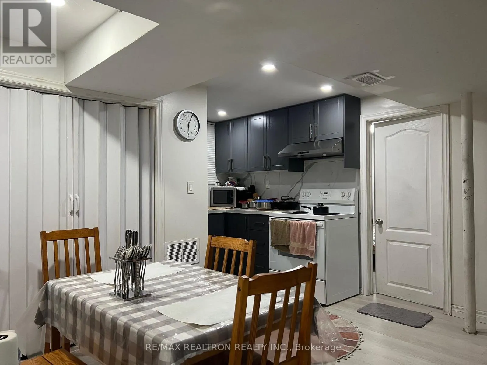 BSMT - 106 GRADWELL DRIVE