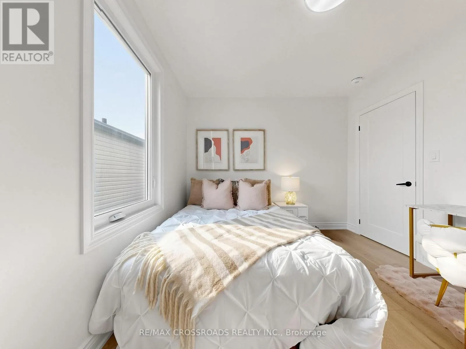 548 GLEBEHOLME BOULEVARD