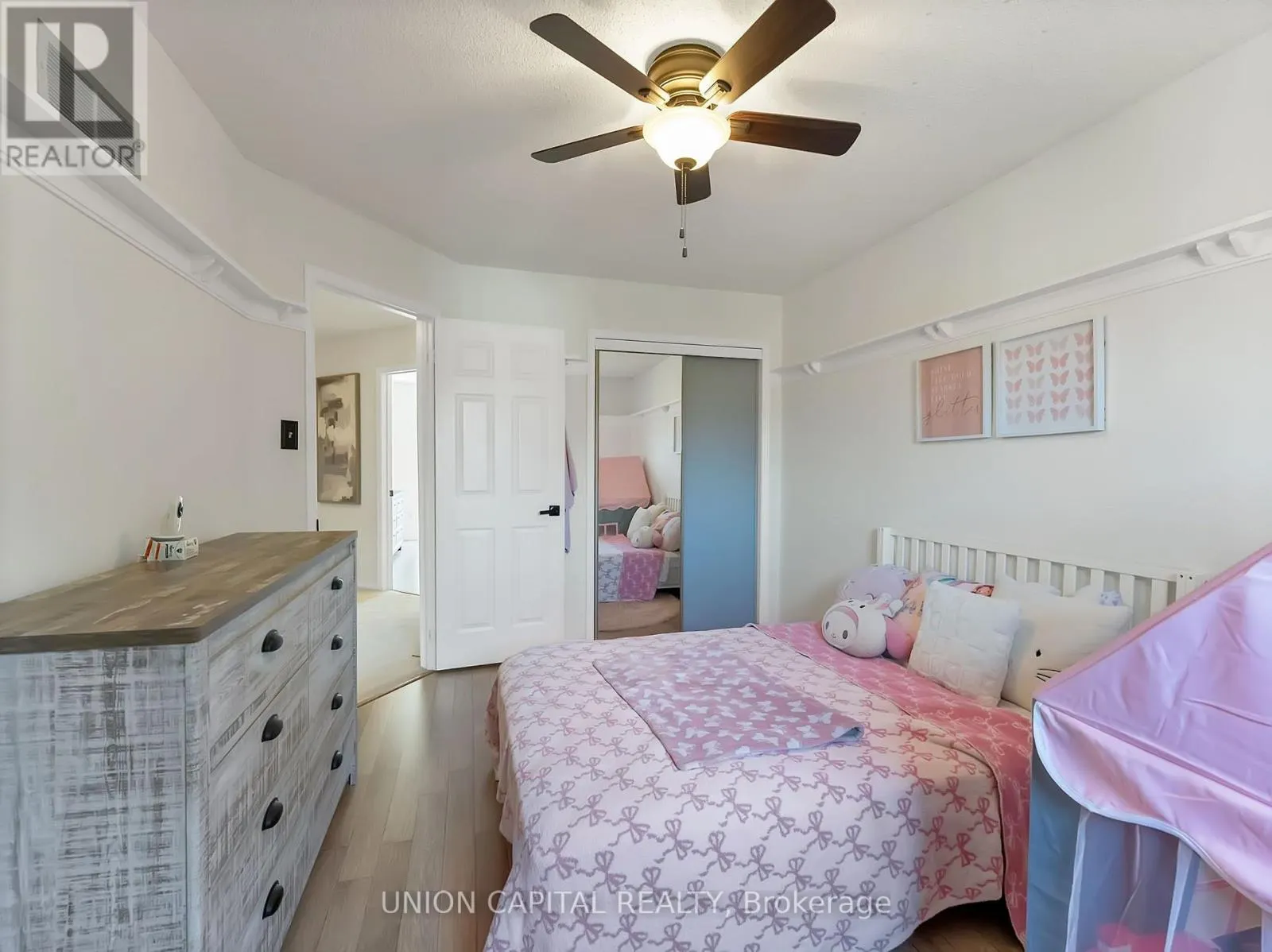 772 PEBBLE COURT