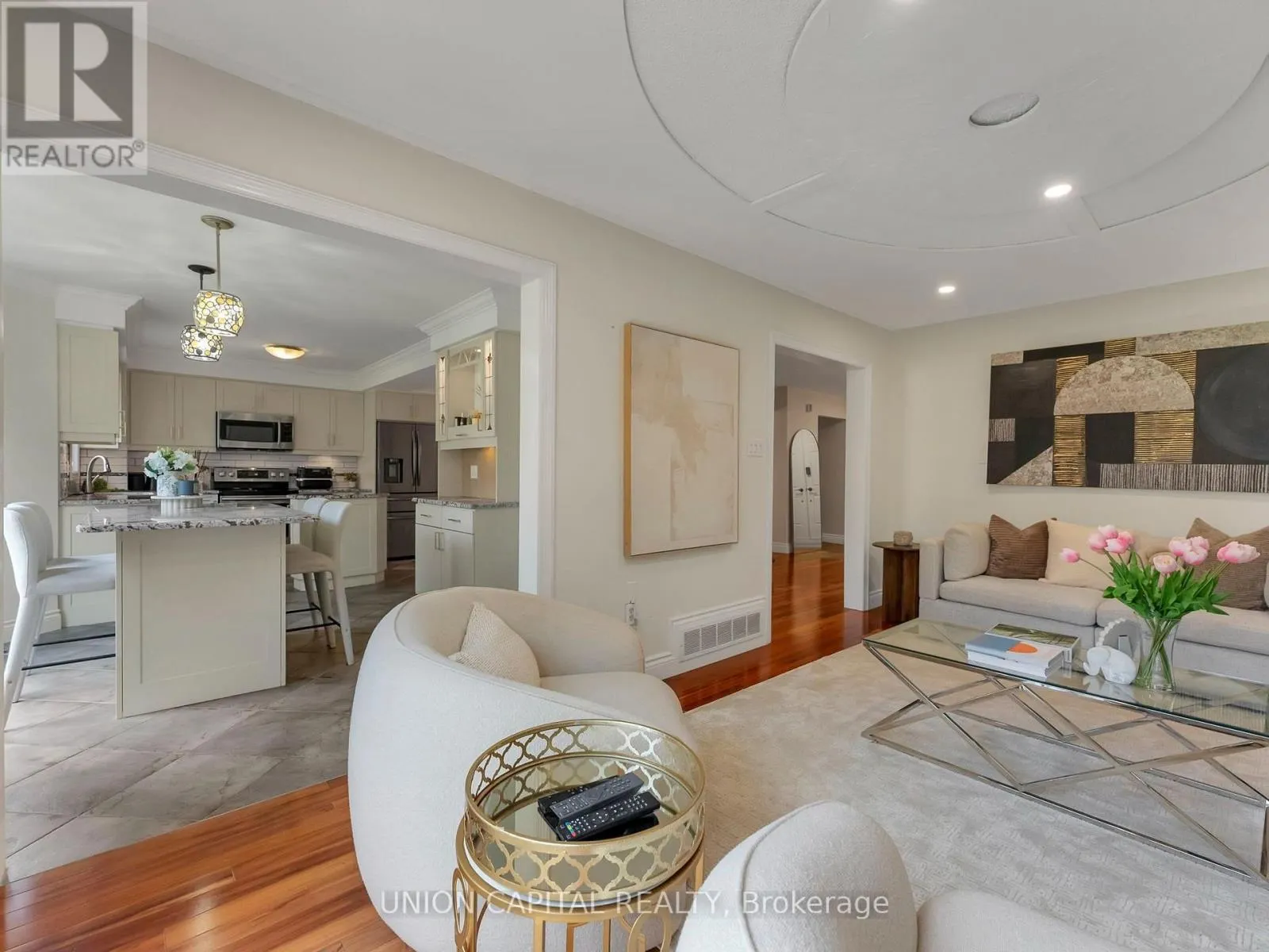 772 PEBBLE COURT