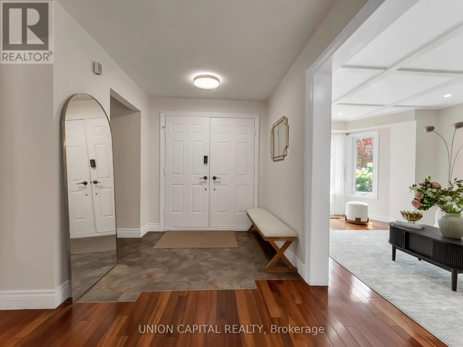 772 PEBBLE COURT